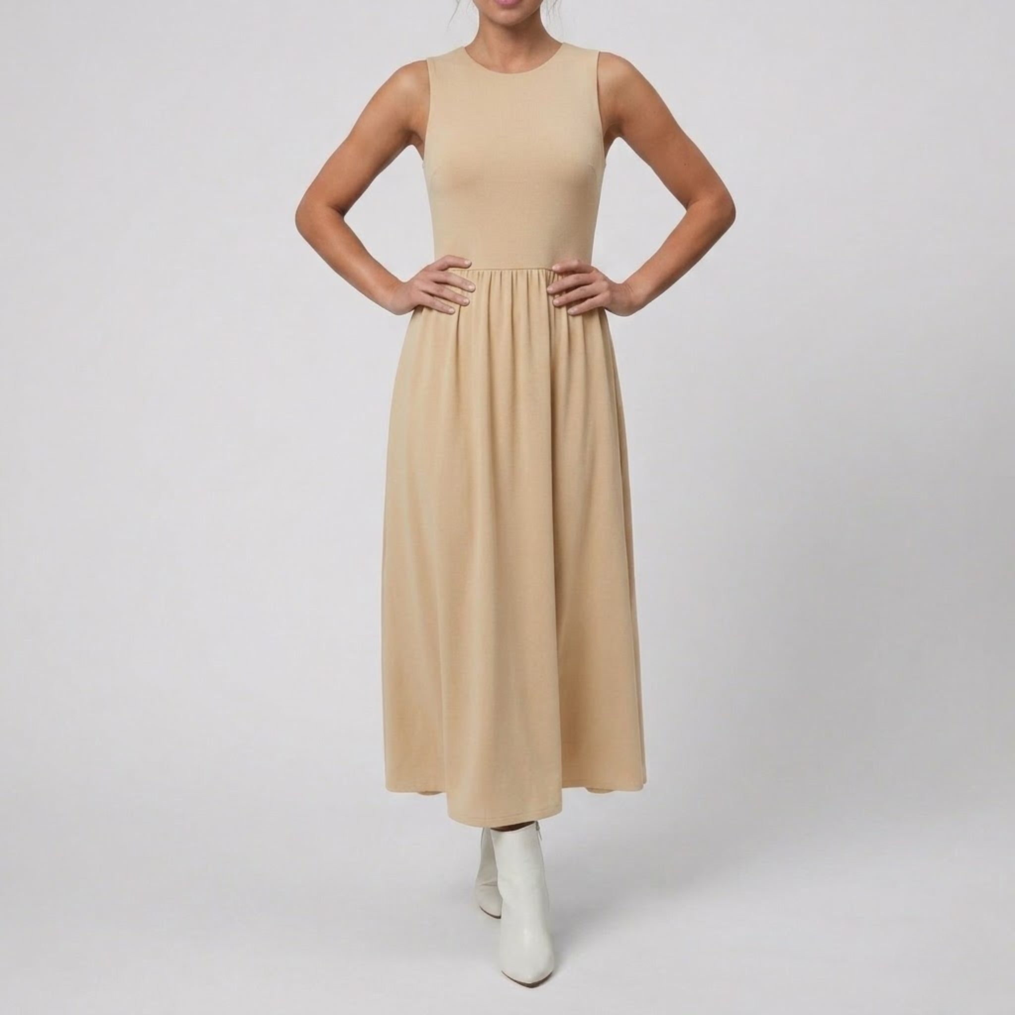 Women’s Sleeveless Round Neck Dress | Olamil