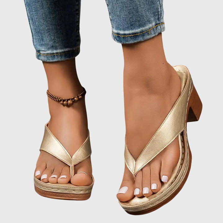 Women’s Sandals with Arch Support
