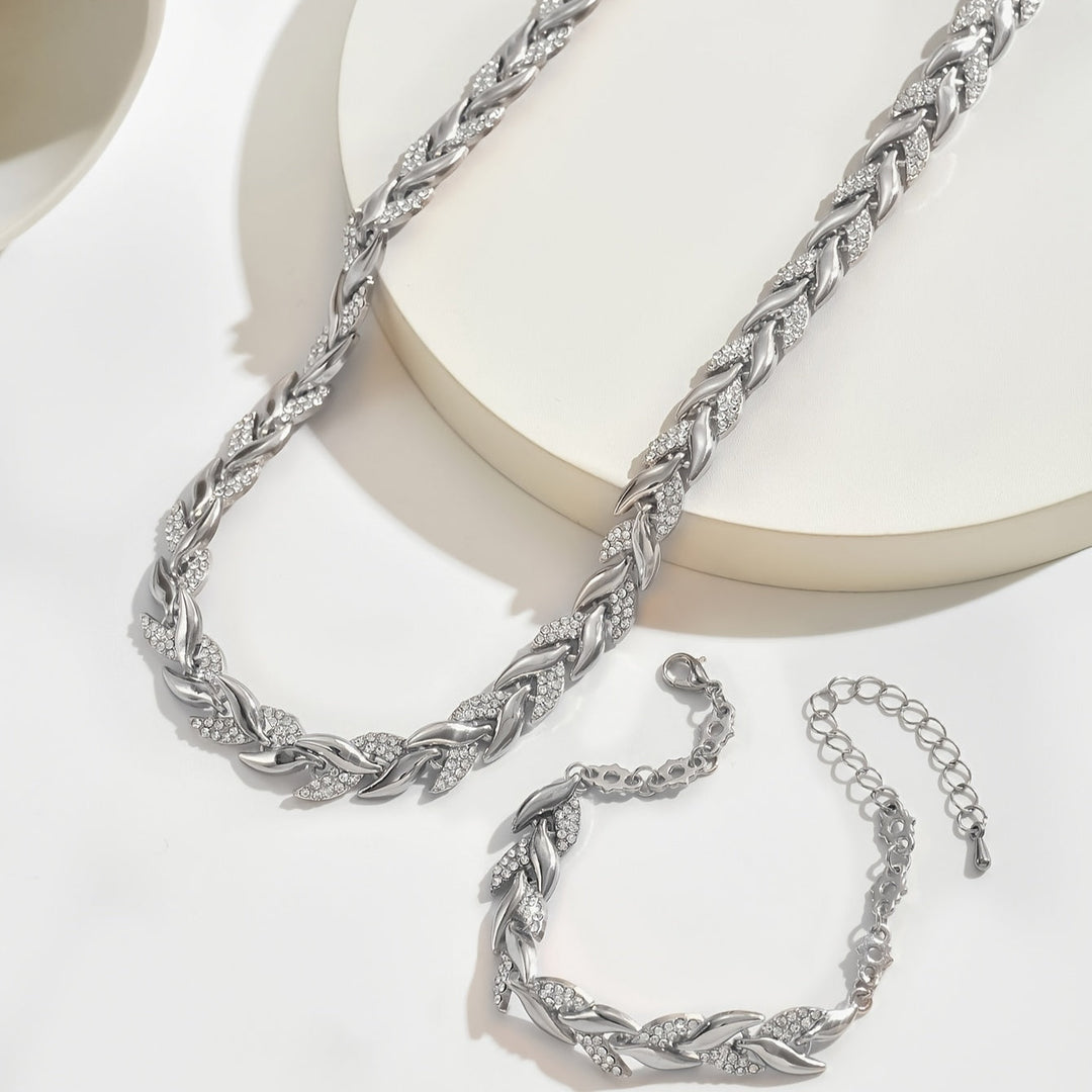 Women’s Fish Tail Set with Clasp