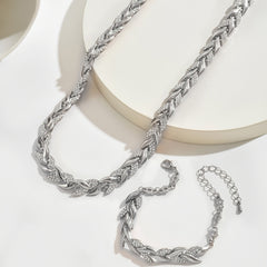 Women’s Fish Tail Set with Clasp