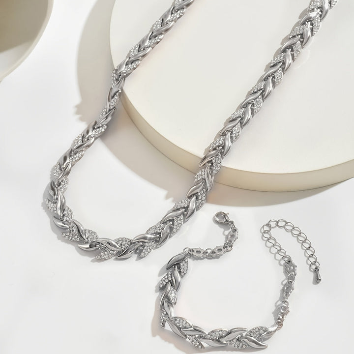 Women’s Fish Tail Set with Clasp