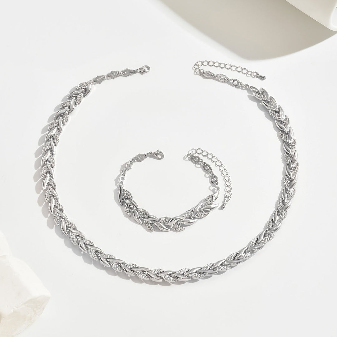 Women’s Fish Tail Set with Clasp