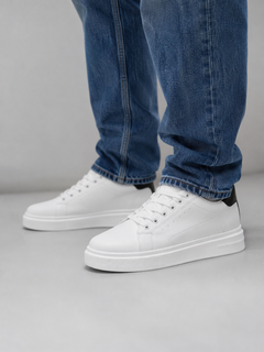 Men’s Low Top Trainers with Heel Detail
