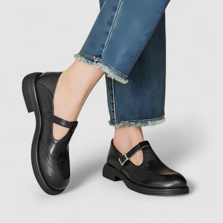 Women’s Shoes with Orthopedic Insole