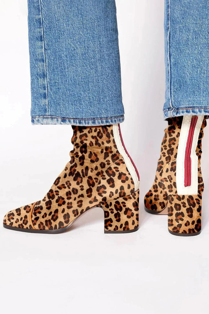 Women’s Elegant Boots with Back Zip