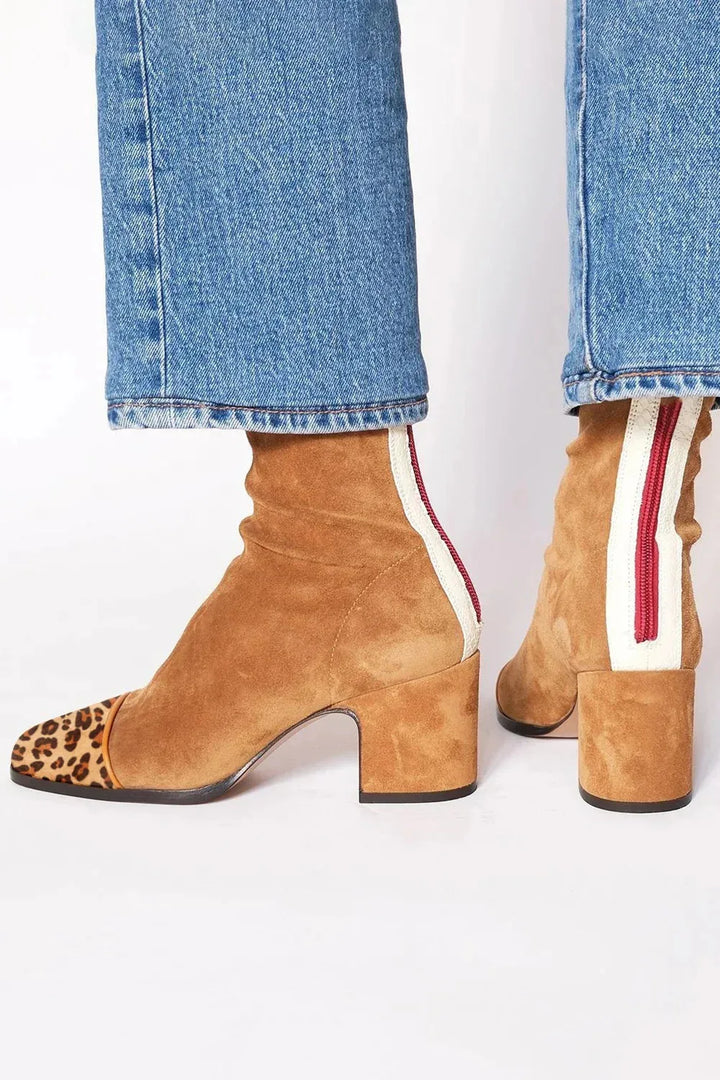 Women’s Elegant Boots with Back Zip