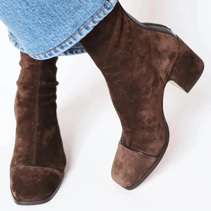 Women’s Elegant Boots with Back Zip