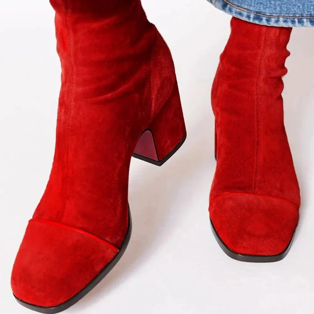 Women’s Elegant Boots with Back Zip