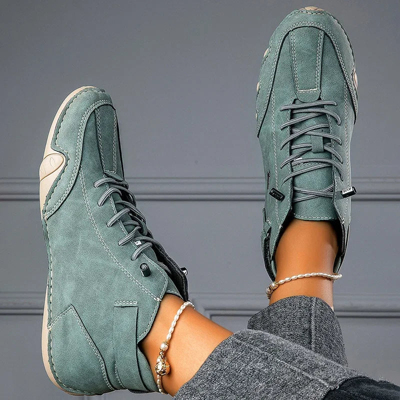 Women’s Elegant Boots with Cushioned Insole