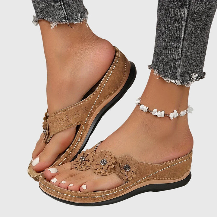 Women's Wedge Flip Flops – Comfy Platform Thong Sandals with Flower Accents