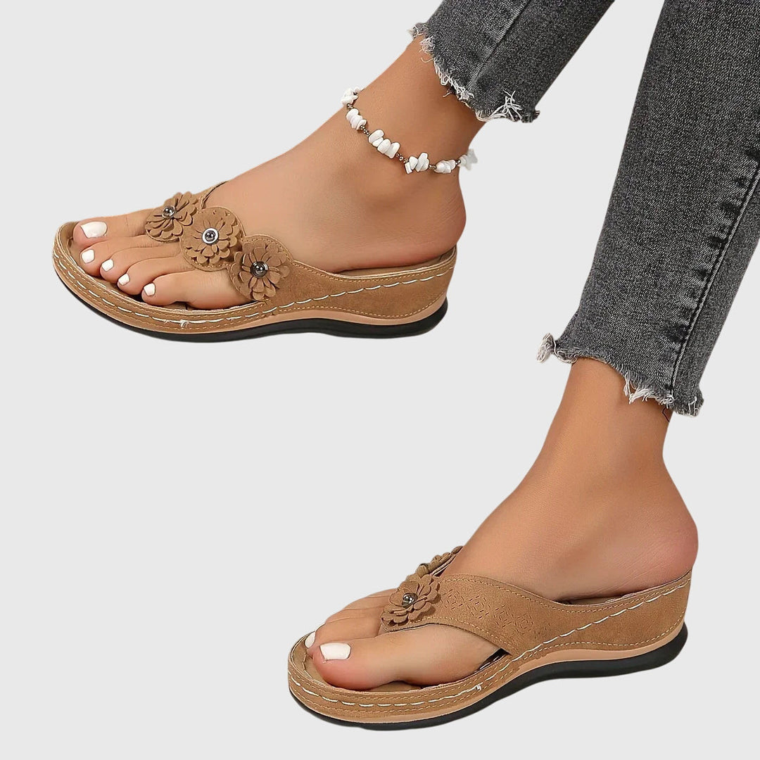 Women's Wedge Flip Flops – Comfy Platform Thong Sandals with Flower Accents