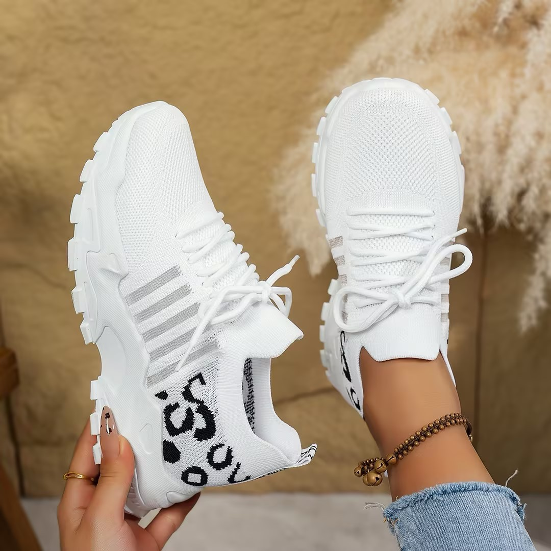 Women’s Wide Toe Box Sneakers
