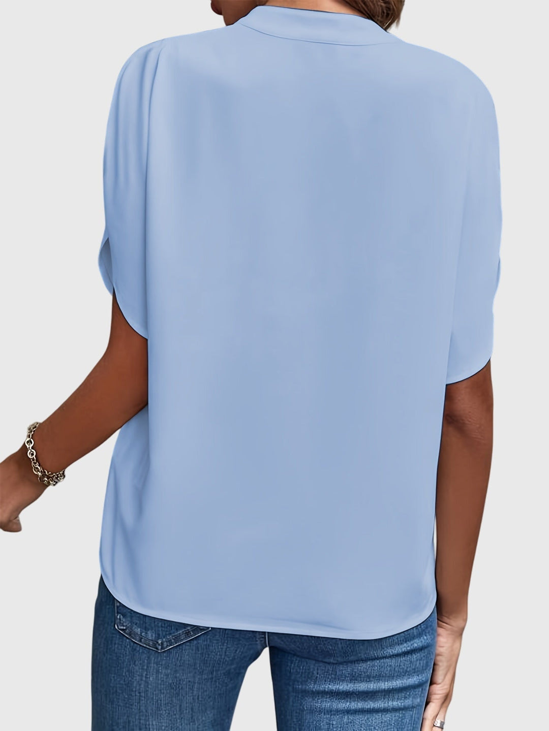 Women’s Elegant Blouse with Refined Silhouette