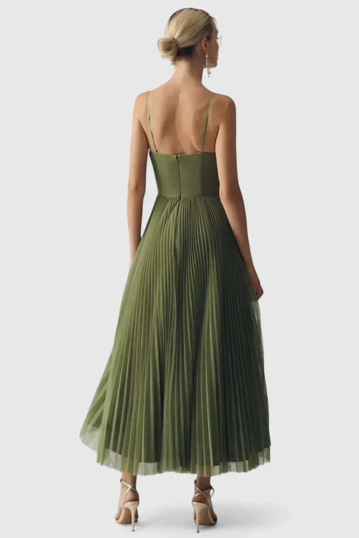 Women’s Elegant Dress with Open Back