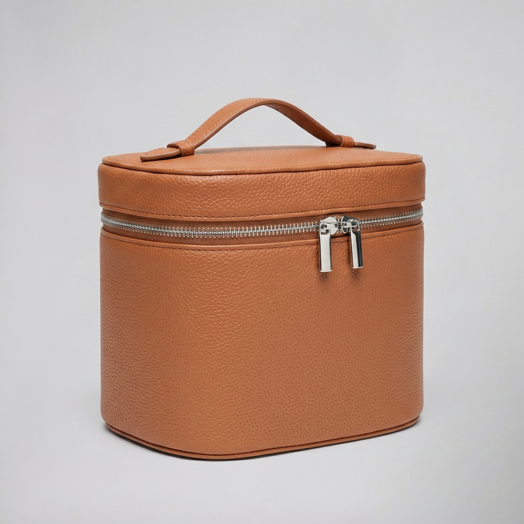 Women’s Leather Vanity Case - Structured Wash Bag | Olamil