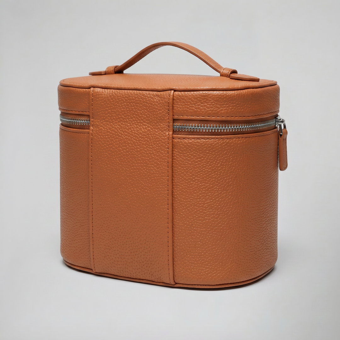 Women’s Leather Vanity Case - Structured Wash Bag | Olamil